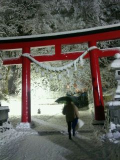 雪の鳥居 雪の鳥居